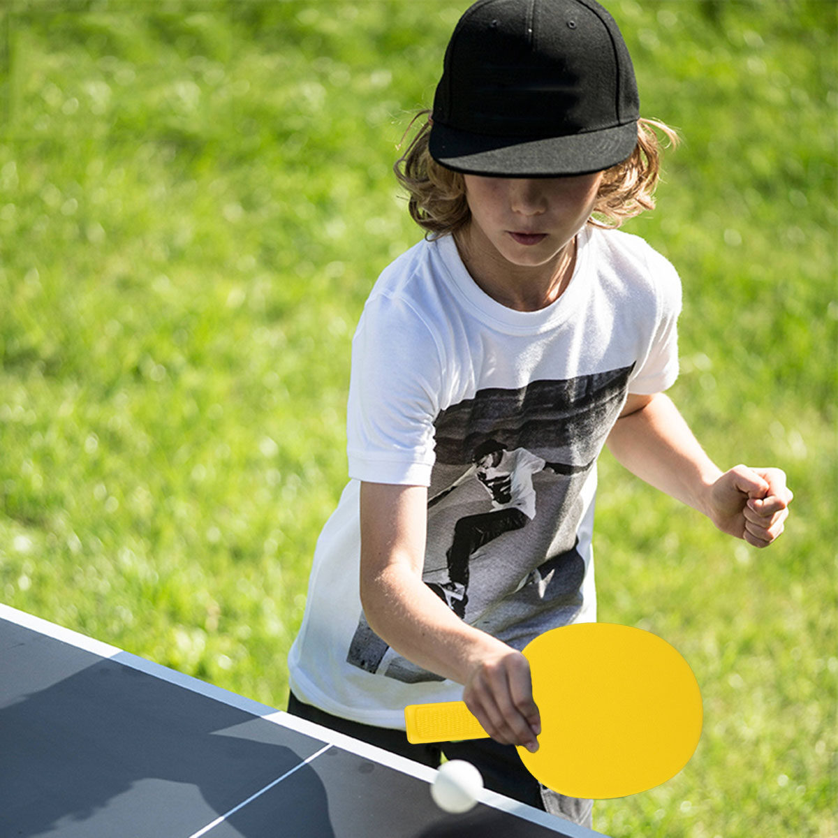 Table Tennis Is Played With A - زوج واحد من مضارب تنس الطاولة
